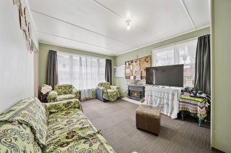 Photo of property in 4 Grande Vue Road, Papatoetoe, Auckland, 2025