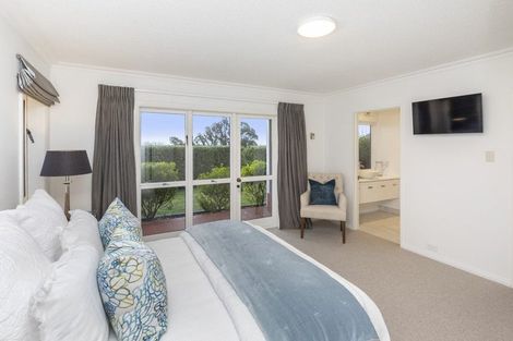 Photo of property in 40 Bengal Drive, Cashmere, Christchurch, 8022