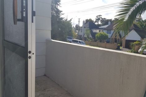 Photo of property in 2/276 East Coast Road, Milford, Auckland, 0620