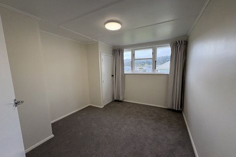 Photo of property in 24-26 Hanson Grove, Stokes Valley, Lower Hutt, 5019