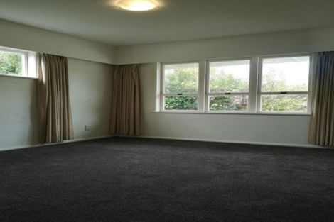 Photo of property in 90 Beach Road, Mellons Bay, Auckland, 2014