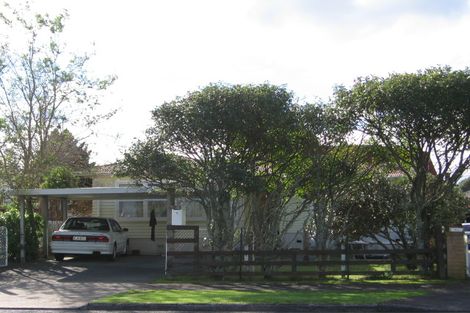Photo of property in 9 Gloria Avenue, Te Atatu Peninsula, Auckland, 0610