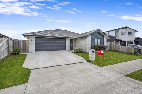 Photo of property in 13 Kimbolton Street, Rototuna North, Hamilton, 3210