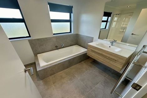 Photo of property in 6c Jern Place, Eastern Beach, Auckland, 2012