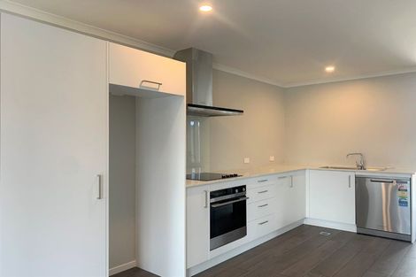 Photo of property in 2 Whakato Avenue, Kumeu, 0810