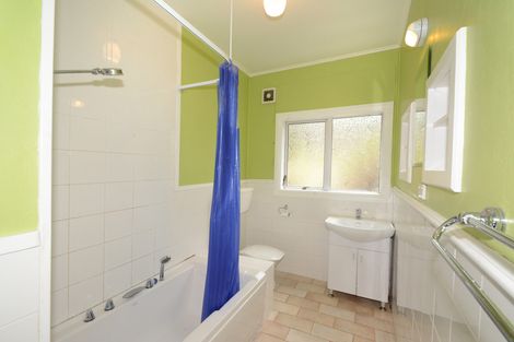 Photo of property in 305 Ravensbourne Road, Ravensbourne, Dunedin, 9022