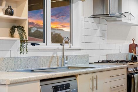 Photo of property in 26 Fenruss Street, Fairy Springs, Rotorua, 3015