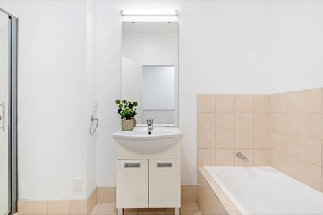 Photo of property in 3/44 Carlos Drive, Flat Bush, Auckland, 2016