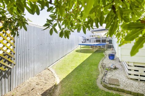 Photo of property in 2 Perry Crescent, Greenmeadows, Napier, 4112