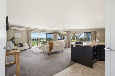 Photo of property in 64 Sereno Vista, Bellevue, Tauranga, 3110