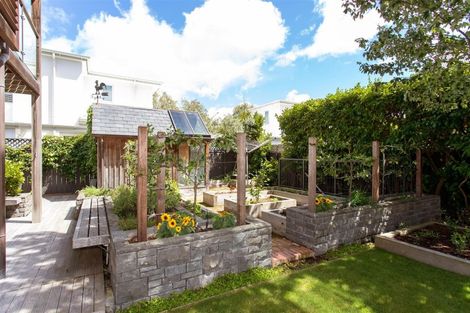 Photo of property in 3 Merivale Lane, Merivale, Christchurch, 8014