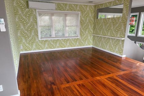 Photo of property in 124 Whangaparaoa Road, Red Beach, 0932
