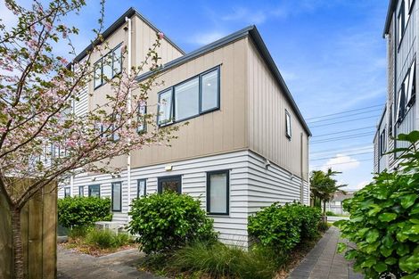 Photo of property in 5/122 Pooks Road, Ranui, Auckland, 0612