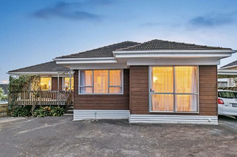 Photo of property in 2/90 Birkdale Road, Birkdale, Auckland, 0626