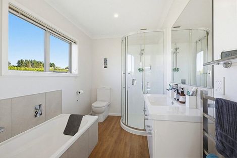 Photo of property in 88b Endeavour Drive, Whitby, Porirua, 5024