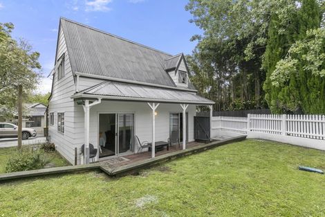 Photo of property in 99 Kemp Road, Massey, Auckland, 0614