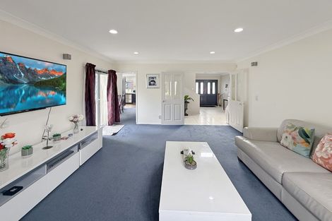 Photo of property in 5 Erlestoke Crescent, Churton Park, Wellington, 6037