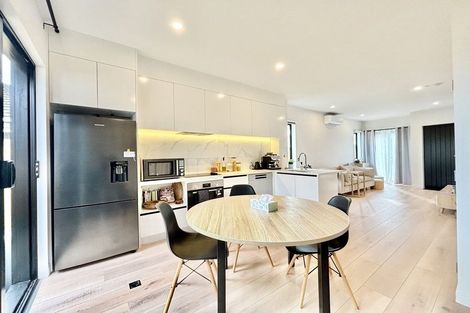 Photo of property in 3/28 Smythe Road, Henderson, Auckland, 0612