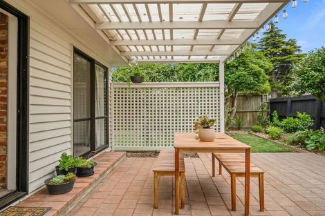 Photo of property in 180 Avonhead Road, Avonhead, Christchurch, 8042