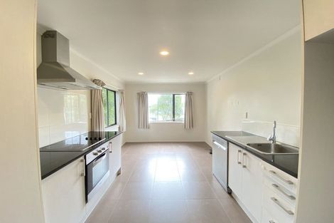 Photo of property in 2/2 Swan Hill Drive, Glen Eden, Auckland, 0602