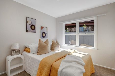 Photo of property in 1/56 Potter Avenue, Northcote, Auckland, 0627