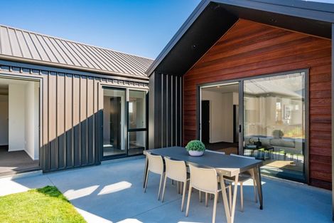 Photo of property in 12 Wheat Street, Jacks Point, Queenstown, 9371