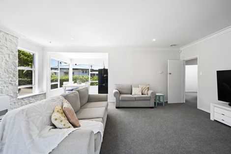 Photo of property in 19 Seifert Street, Forest Lake, Hamilton, 3200