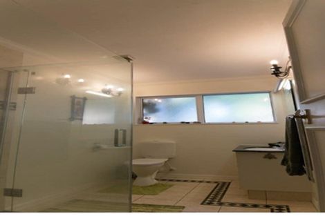 Photo of property in 1 Churton Drive, Churton Park, Wellington, 6037