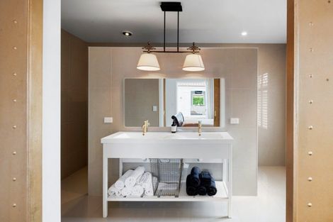 Photo of property in 83 Saint Kilda Road, Cambridge, 3434