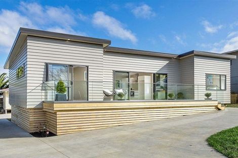 Photo of property in 25a Arrow Road, Forrest Hill, Auckland, 0620