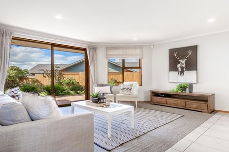 Photo of property in 12 Tarrango Way, Rototuna, Hamilton, 3210