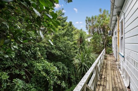 Photo of property in 118 Glenmore Street, Northland, Wellington, 6012