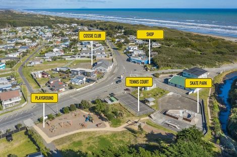 Photo of property in 13 Barling Street, Himatangi Beach, Foxton, 4891