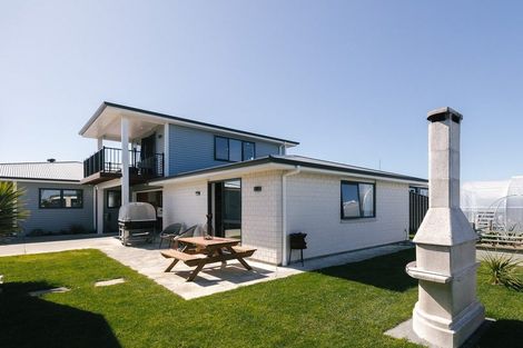 Photo of property in 50a Pratt Avenue, Foxton Beach, Foxton, 4815