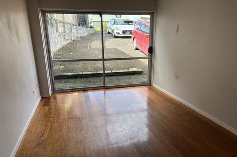 Photo of property in 3179 Great North Road, New Lynn, Auckland, 0600