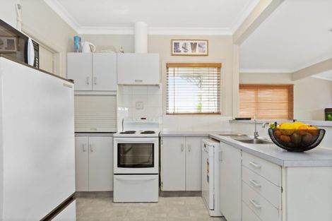 Photo of property in 1 Sophies Way, Papamoa Beach, Papamoa, 3118