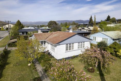 Photo of property in 64 Inniscort Street, Cromwell, 9310