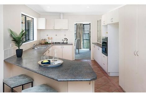 Photo of property in 15 Kilsyth Way, East Tamaki Heights, Auckland, 2016