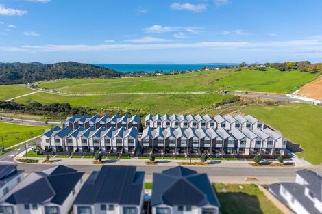 Photo of property in 10/21 Makomako Drive, Orewa, 0931