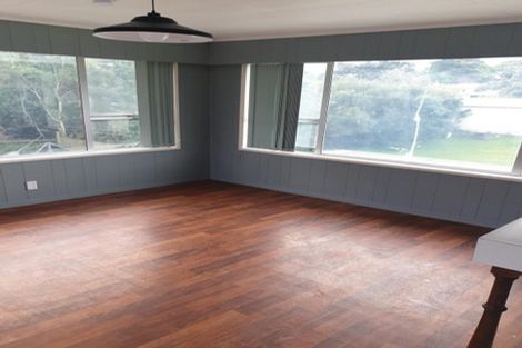 Photo of property in 48 Sherwood Avenue, Te Atatu South, Auckland, 0610