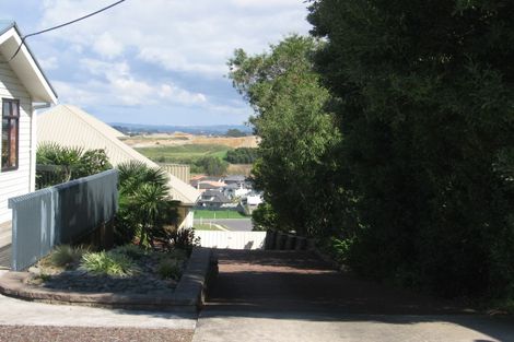Photo of property in 644 East Coast Road, Pinehill, Auckland, 0630