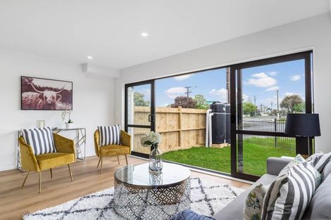 Photo of property in 1c Hollinbrigg Place, Manurewa, Auckland, 2102