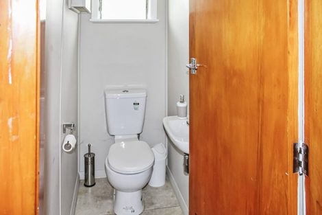 Photo of property in 2 Tern Place, Hokowhitu, Palmerston North, 4410