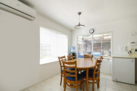 Photo of property in 47 Riverton Drive, Randwick Park, Auckland, 2105