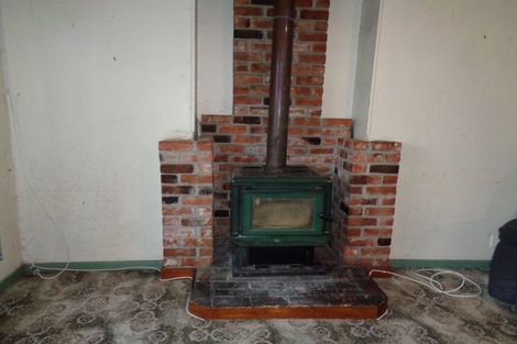 Photo of property in 82 Seaward Road, Edendale, 9825
