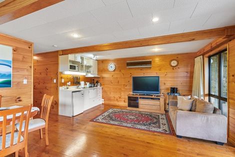 Photo of property in 76 Brick Bay Drive, Sandspit, Warkworth, 0982