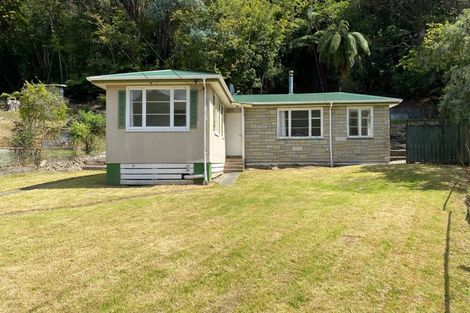 Photo of property in 8 Dover Road, Wainuiomata, Lower Hutt, 5014