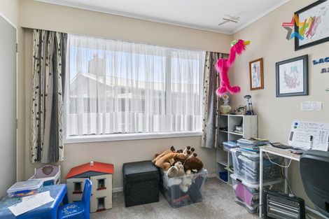 Photo of property in 9 Kerepehi Grove, Wainuiomata, Lower Hutt, 5014