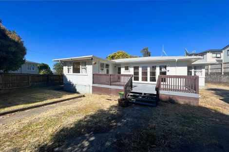 Photo of property in 15 Surrey Street, Manurewa, Auckland, 2102