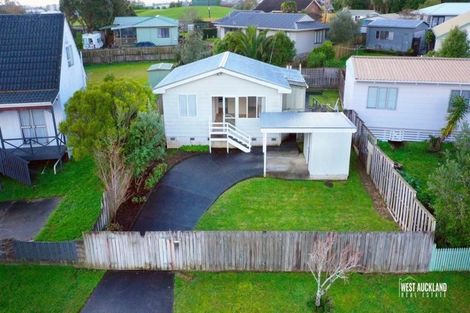 Photo of property in 1 Imperial Place, Henderson, Auckland, 0612